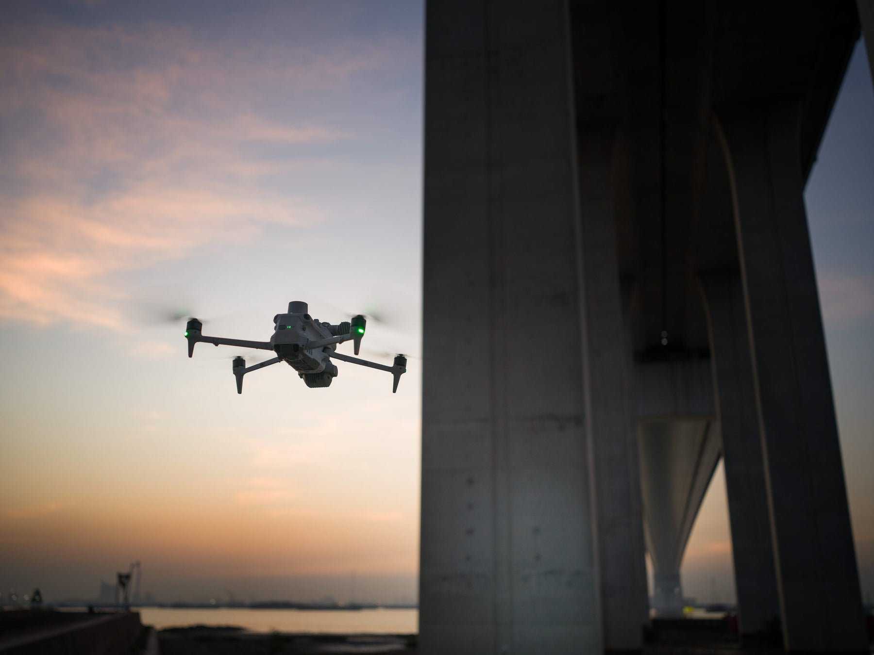 Híd- és szerkezetvizsgálat – DJI Matrice 4T, hivatalos DJI-fotó